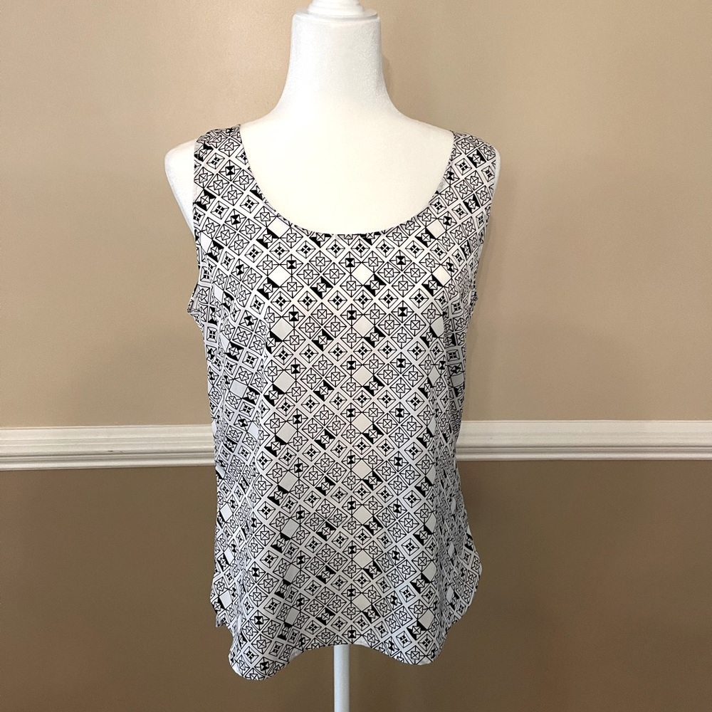 H&M black and white tile sleeveless top